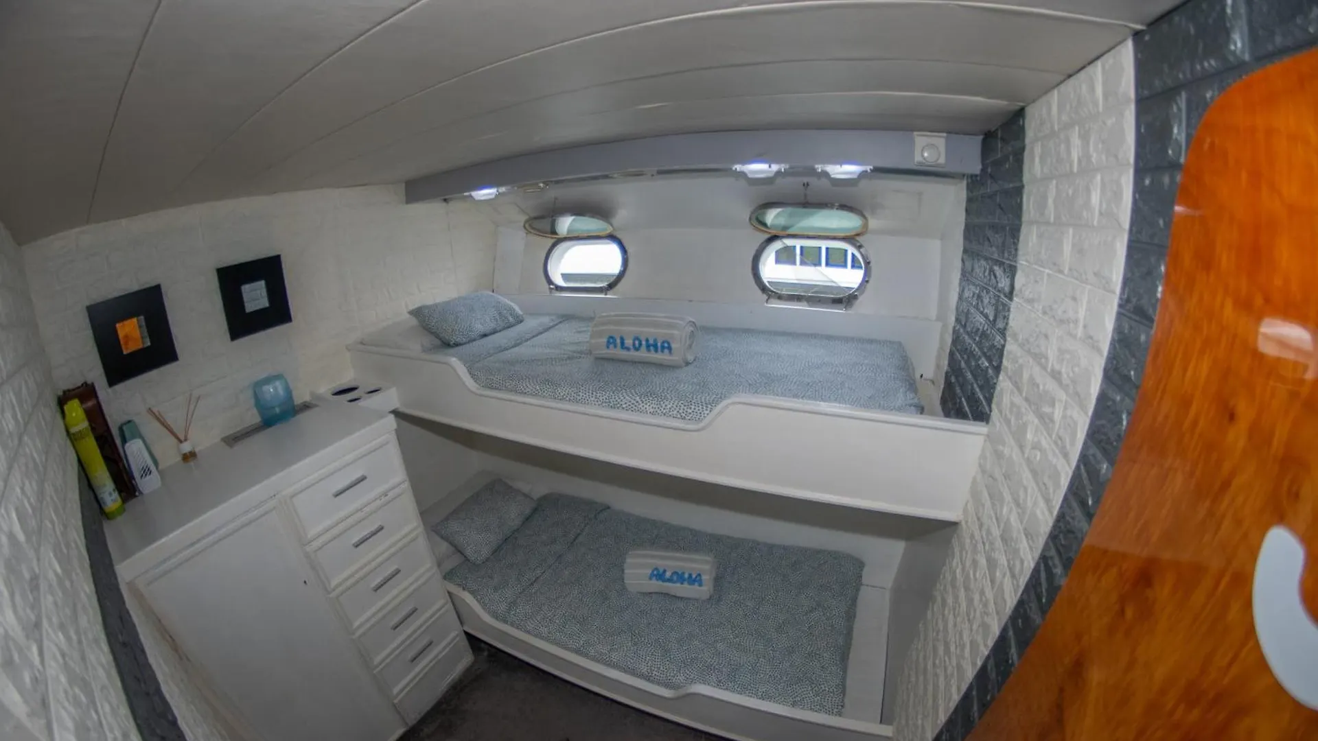 Charter Boat Hotel Barcelona
