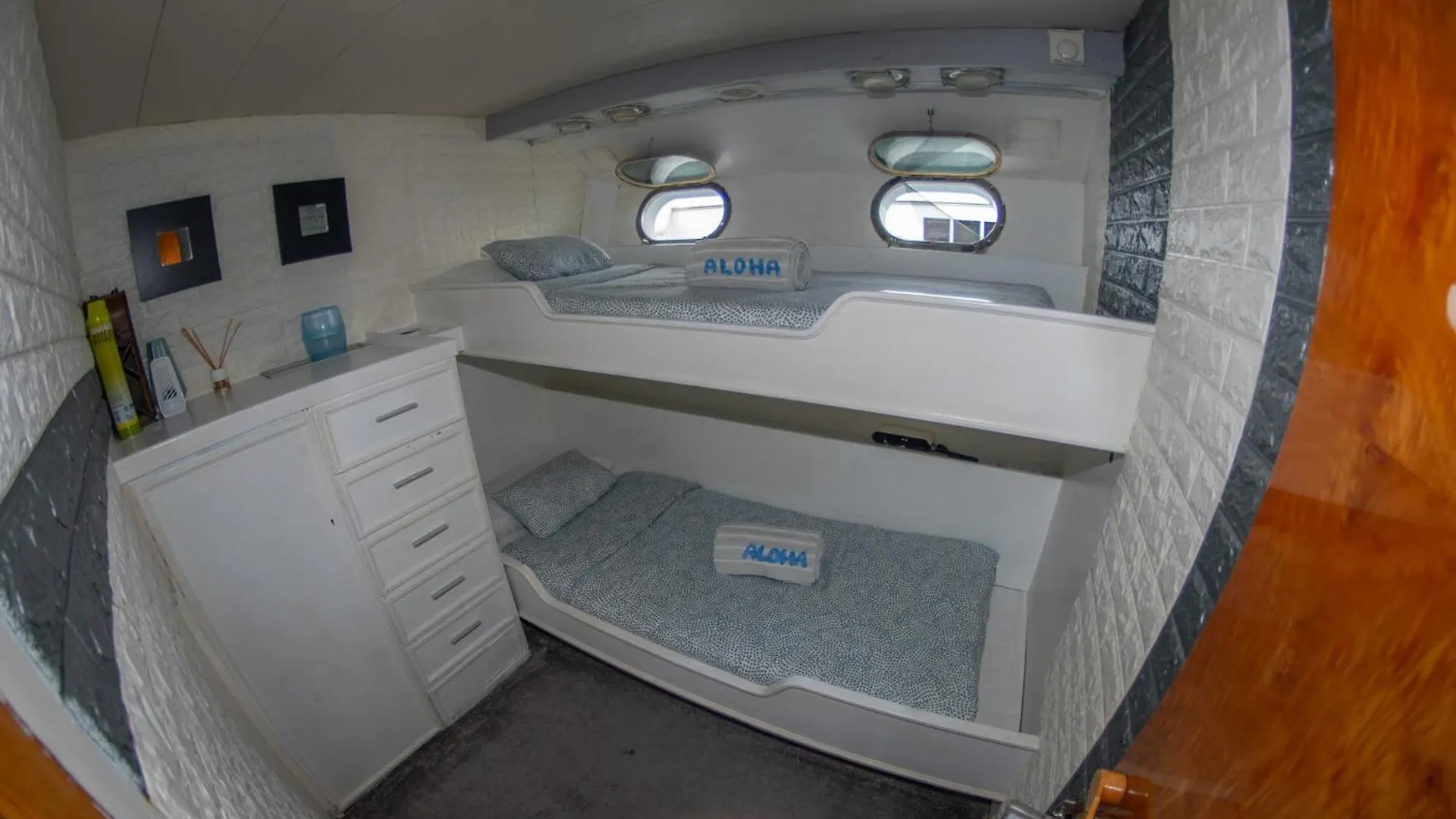 Botel Charter Boat Hotel Barcelona