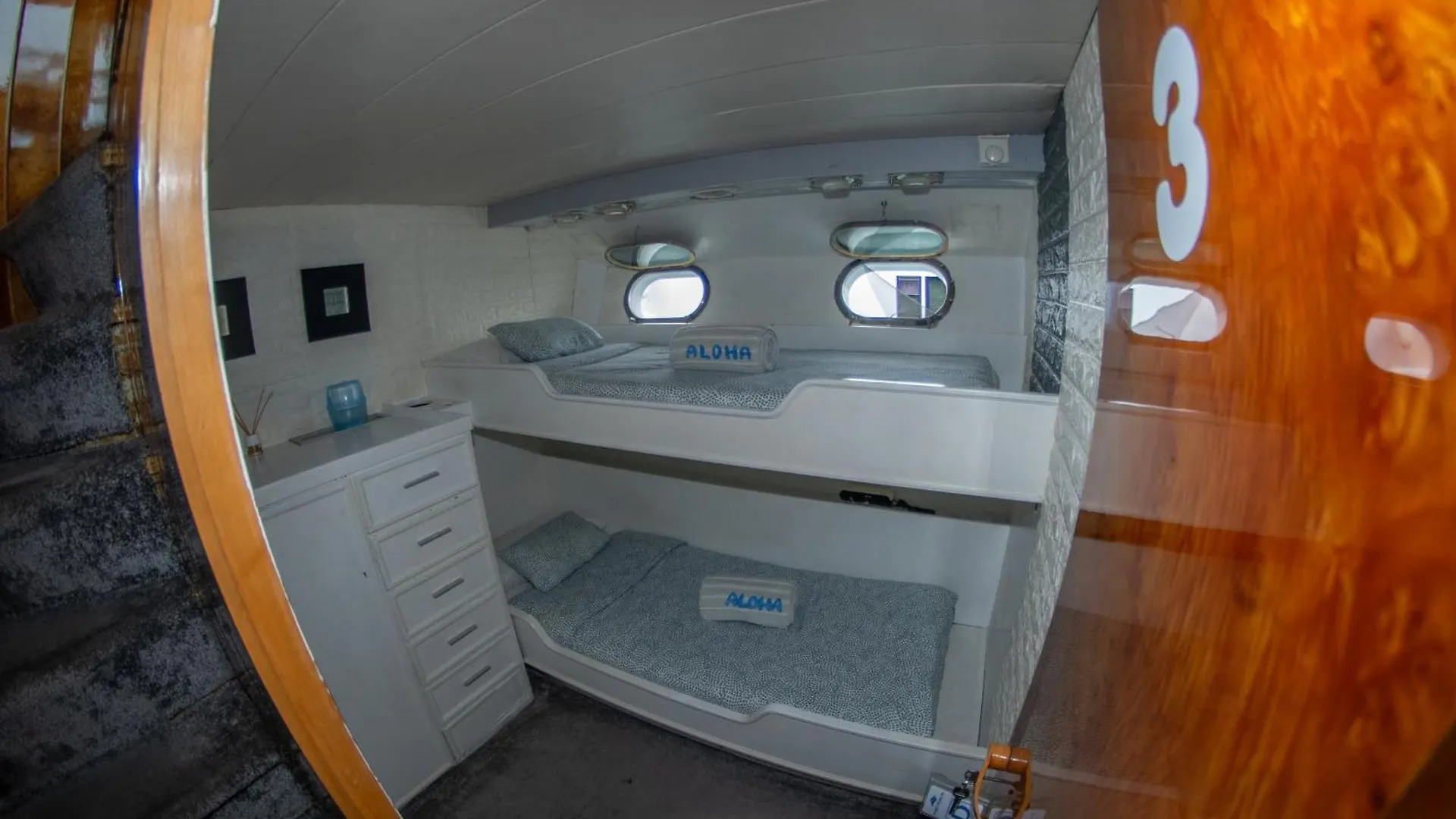 Charter Boat Hotel Barcelona 0*,