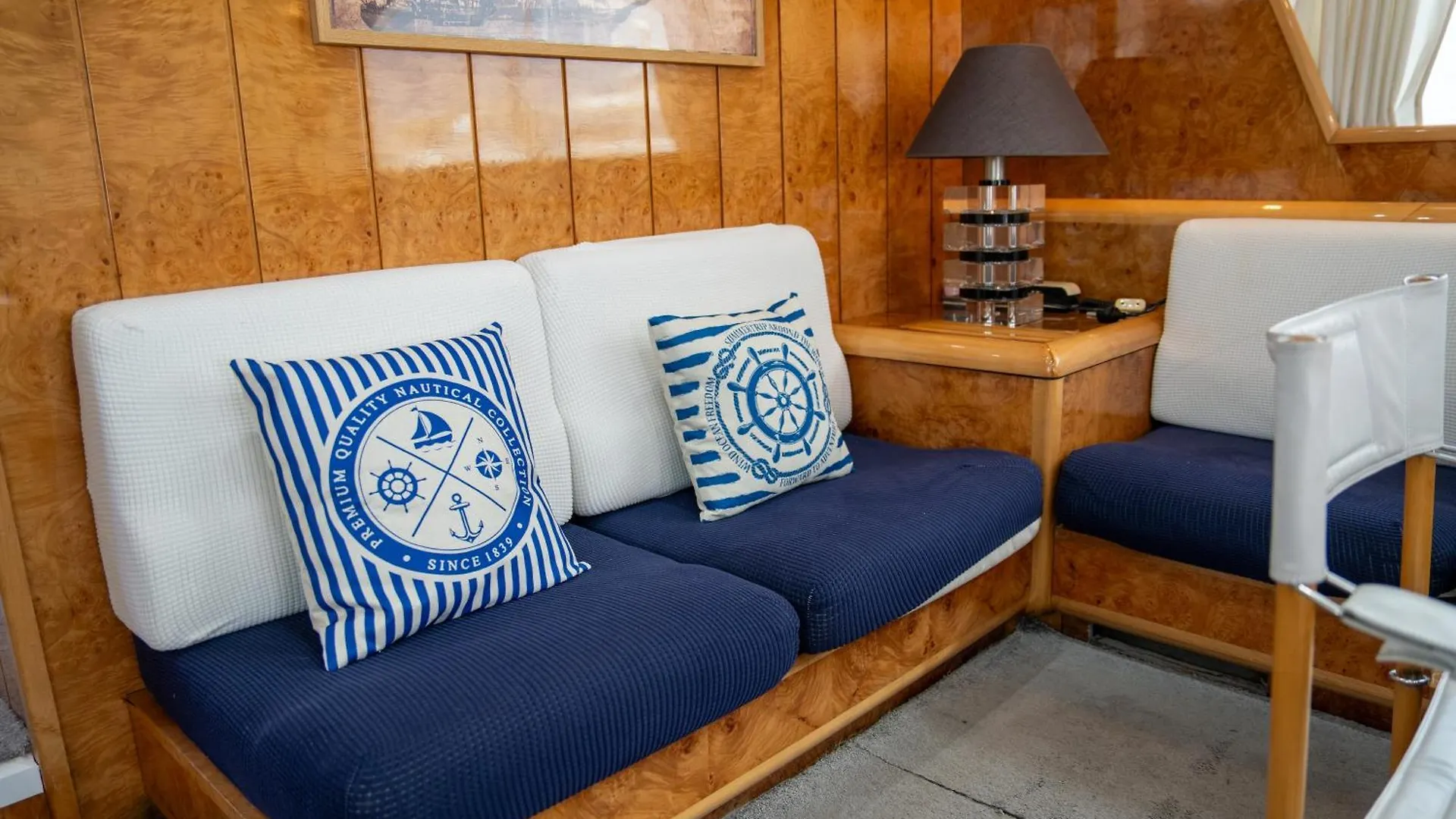 Botel Charter Boat Hotel Barcelona Spanje
