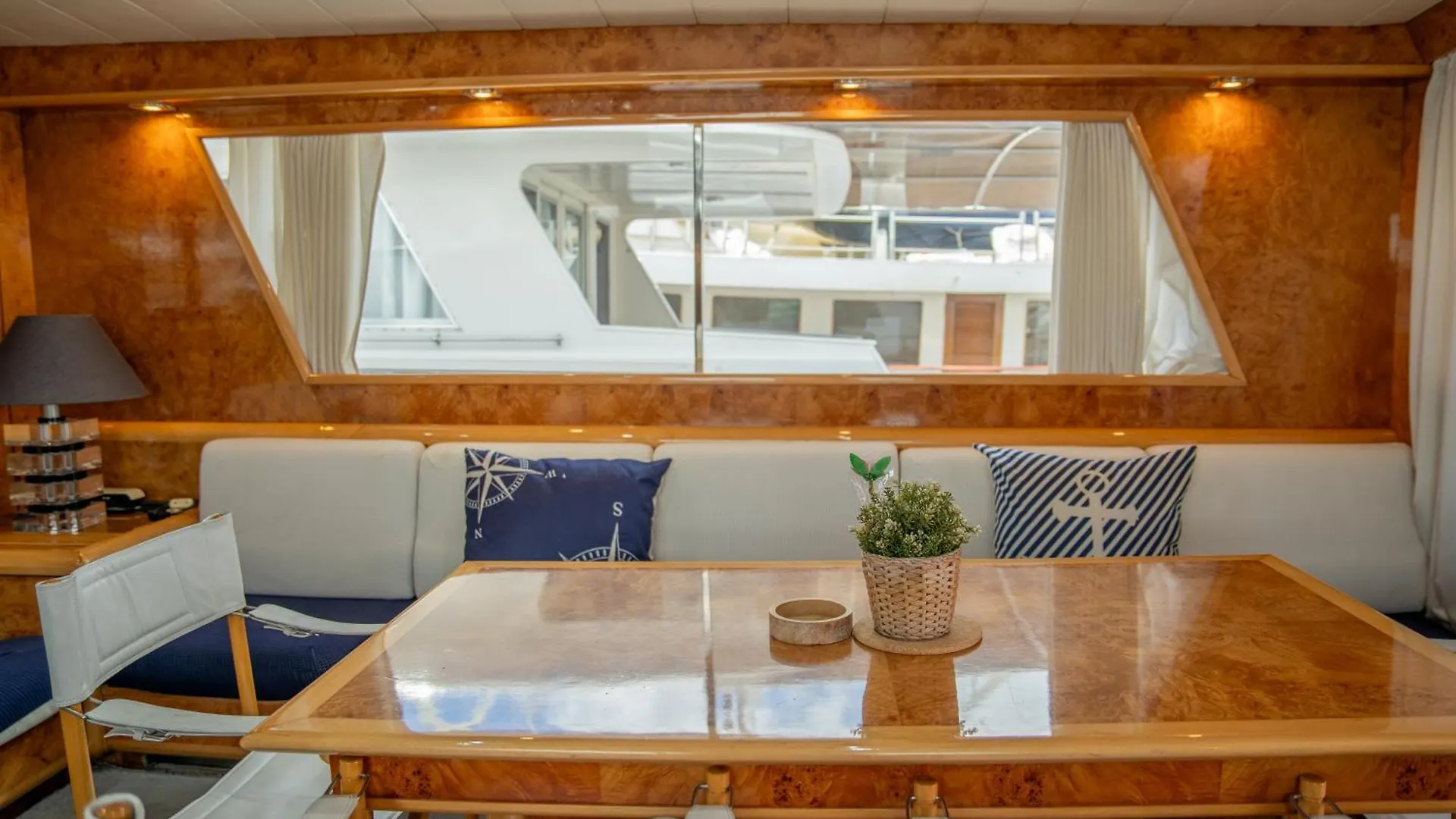 فندق Charter Boat برشلونة