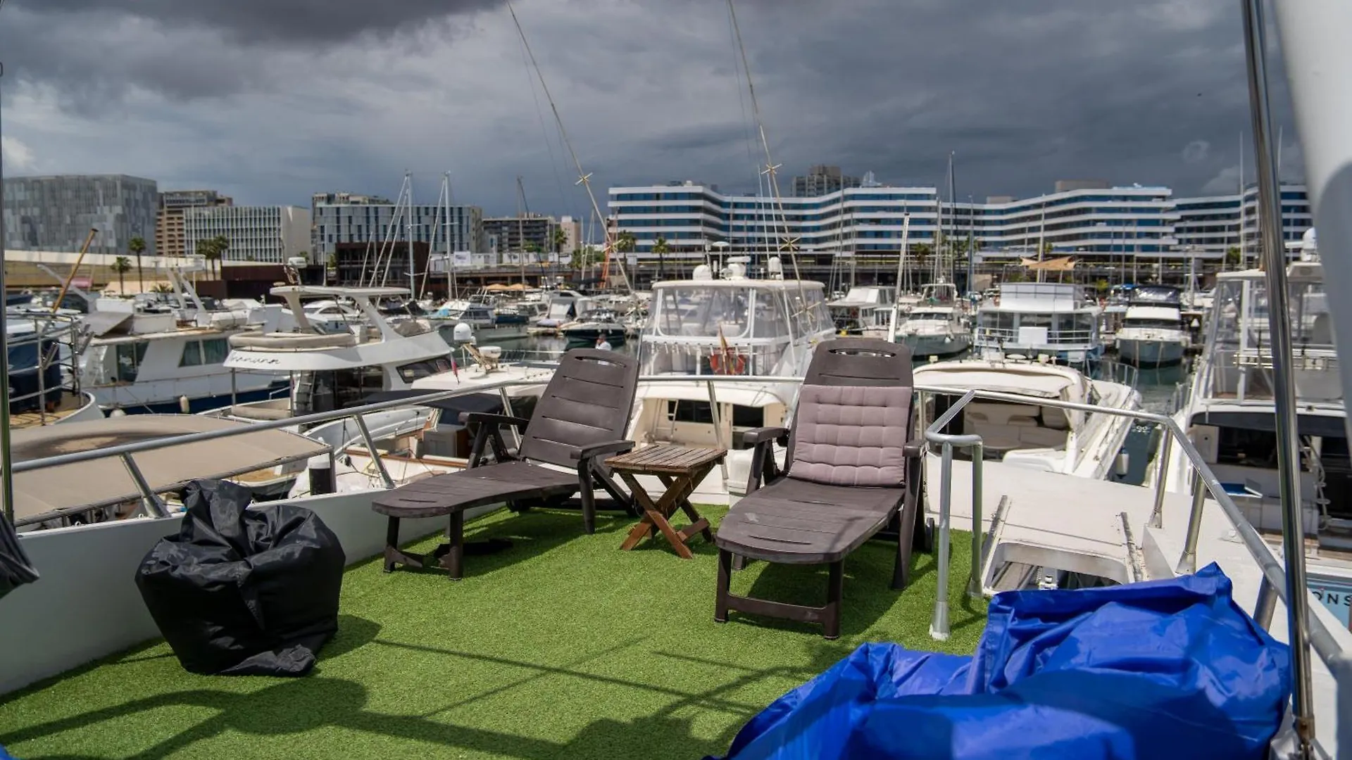 Botel Charter Boat Hotel Barcelona